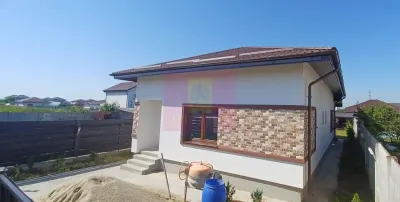 Casă 4 camere Sabareni - poza 4