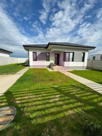 Casă 4 camere Dragomiresti-Vale - poza 1