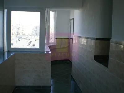 Apartament 3 camere pe bd Decebal stradal - foto 2