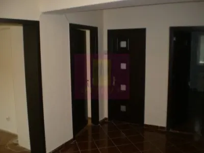 Apartament 3 camere pe bd Decebal stradal - foto 4