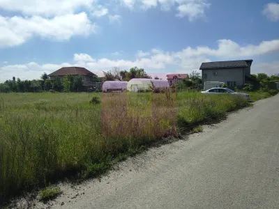 Teren 1 Decembrie - poza 14