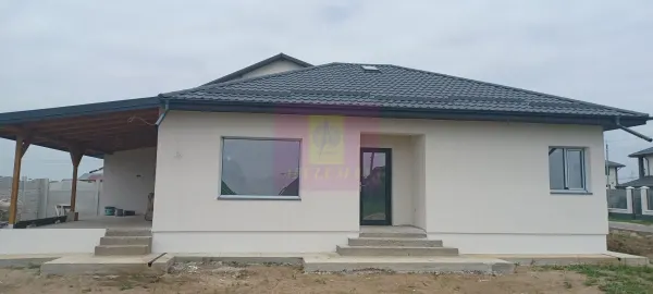 Casă 3 camere Sabareni - poza 1