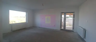Casă 3 camere Sabareni - poza 3