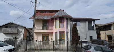 Casa de vanzare cu 3 camere in Poiana Campina - Poiana Campina