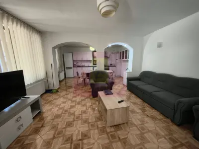 Casă 4 camere București - poza 2