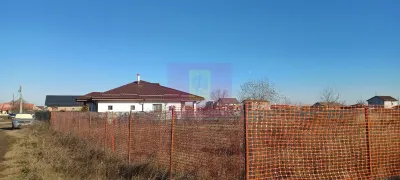 Săbăreni, teren intravilan construibil, cu utilităti in apropiere - Sabareni