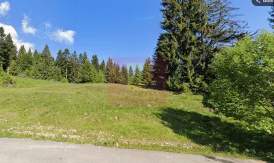 Teren intravilan de vanzare in Predeal, zona Trei Brazi - Predeal