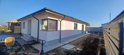 Săbăreni, casă parter 4 camere, CT, terasă, pivniță, teren 500 mp - Sabareni
