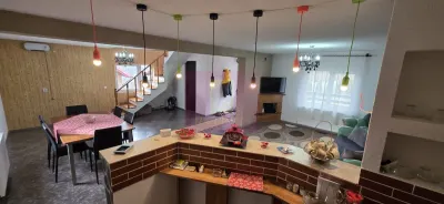 Vila de vacanta cu 4 camere de vanzare in Valea Doftanei - Valea Doftanei