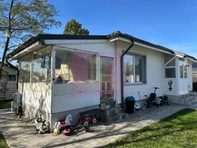 Casă 3 camere Sabareni - poza 4