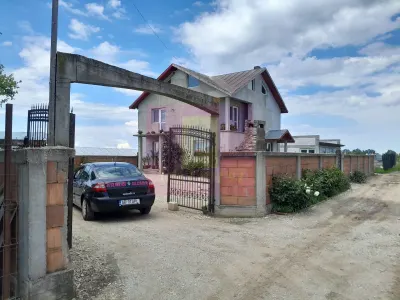 Casă 4 camere Varasti - poza 2