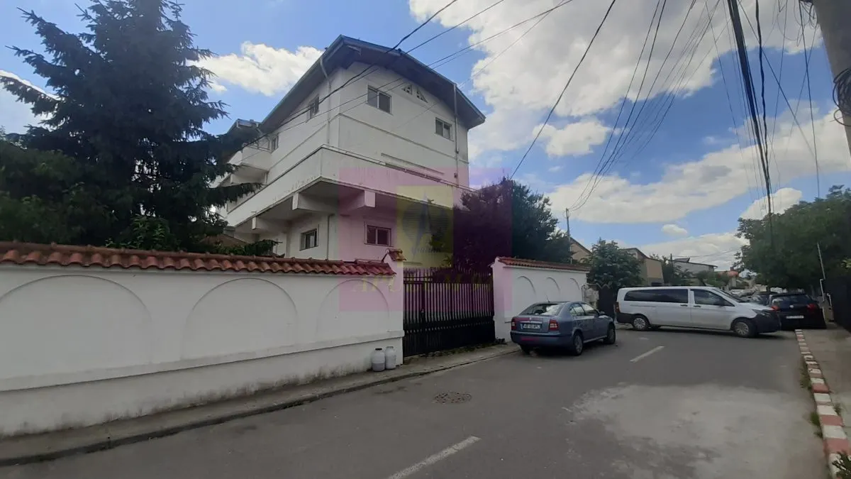 Casă 7 camere Voluntari - poza 1