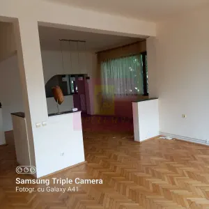 Apartament 5 camere București - poza 2