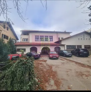 Spatiu comercial de vanzare in Campina - Campina