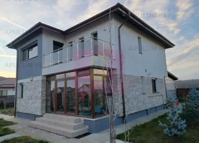 Săbăreni, vilă S+P+1, curte 568 mp, aproape de pădure - Sabareni
