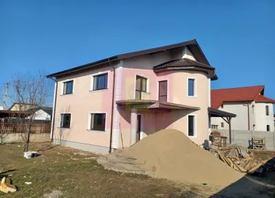 Casă 5 camere Sabareni - poza 3