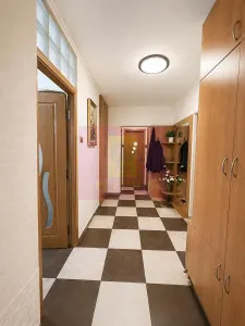 Vanzare apartament 2camere- zona Decebal - foto 8
