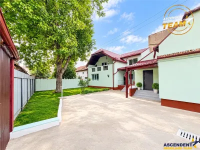 2 case pe aceeasi proprietate, renovate 2026, facilitati: plurifamilial/ activtitati/ investitional, Ghimbav, Central - Brasov