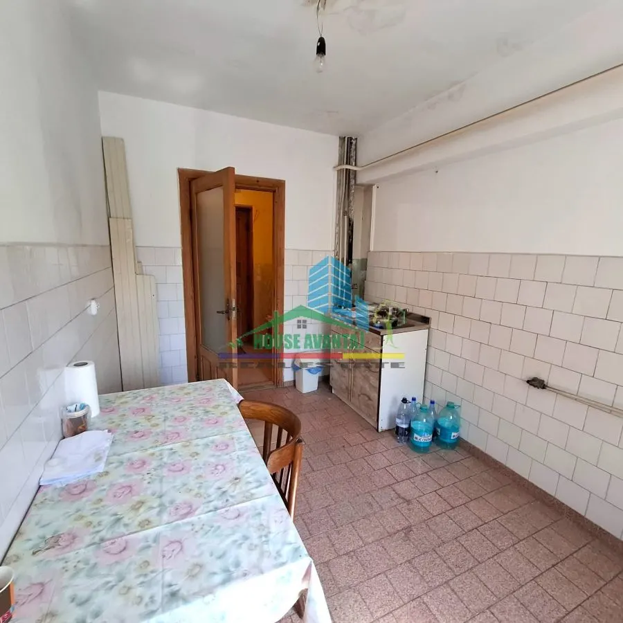 Apartament 3 camere Focșani - poza 1