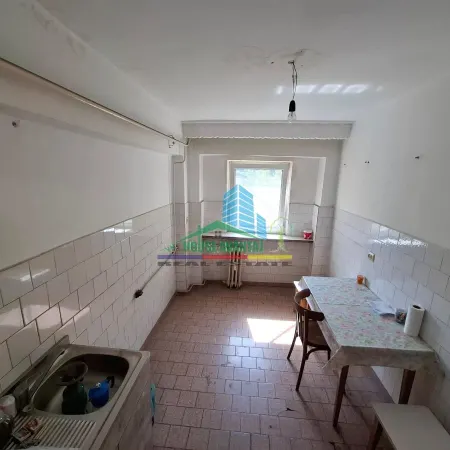 Apartament 3 camere Focșani - poza 2