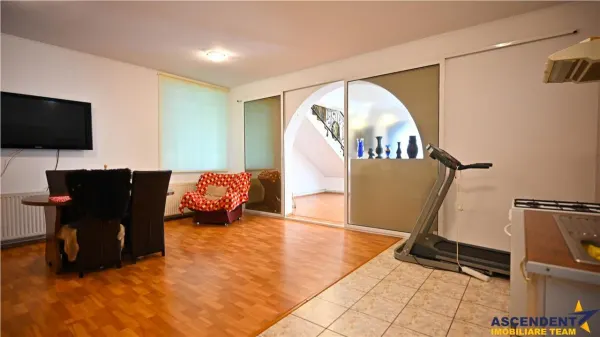 Casă 6 camere Brașov - poza 36