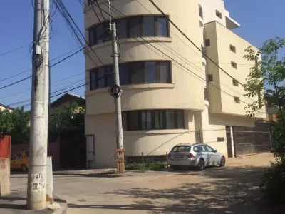 Iuliu Maniu, OMV 5 min troleibuze, 10 min. metrou - Bucuresti
