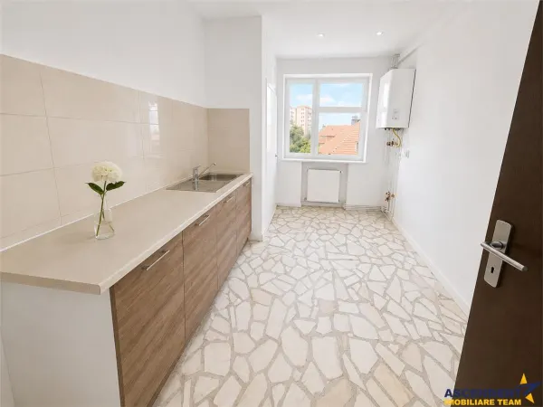 Apartament 4 camere Brașov - poza 2