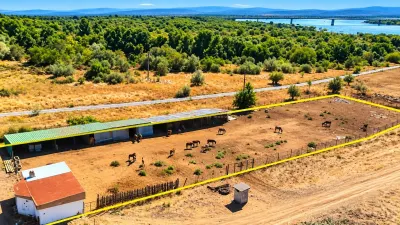 Teren Moldova Noua - poza 2