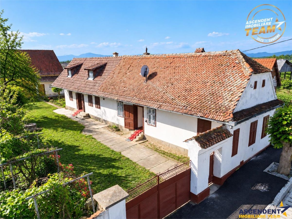 Casa traditionala transilvaneana in zona pitoresca - Valcele