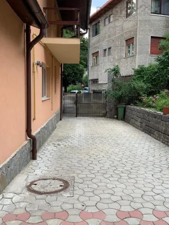 Casă 5 camere Brașov - poza 2