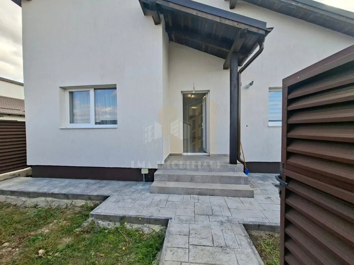 Casă 3 camere Sânpetru - poza 1