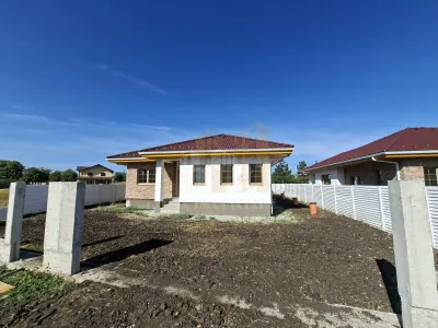 Casă 5 camere Sânpetru - poza 2