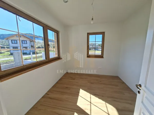 Casă 5 camere Sânpetru - poza 14