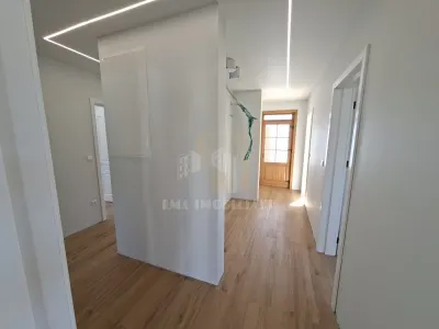 Casă 5 camere Sânpetru - poza 4