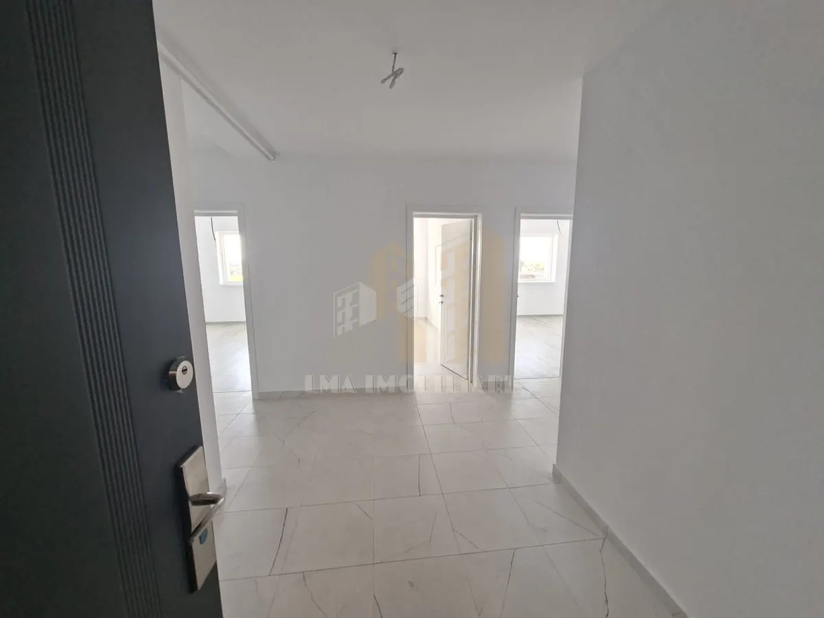 Apartament 3 camere Sânpetru - poza 1