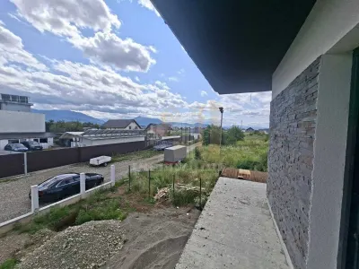 Casă 4 camere Tărlungeni - poza 17