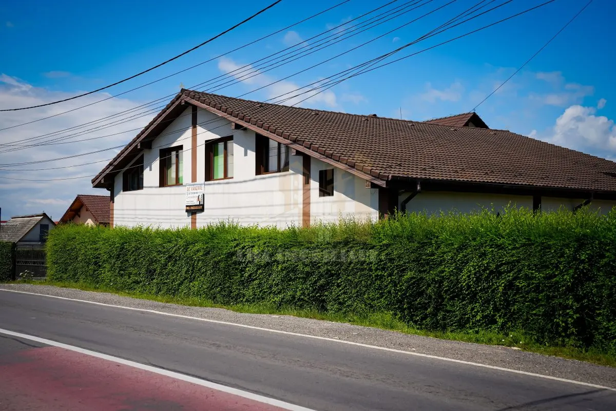 Casă 10 camere Lunca Calnicului - poza 1