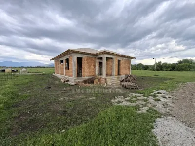 Casă 4 camere Sânpetru - poza 2