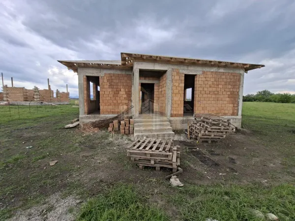 Casă 4 camere Sânpetru - poza 3