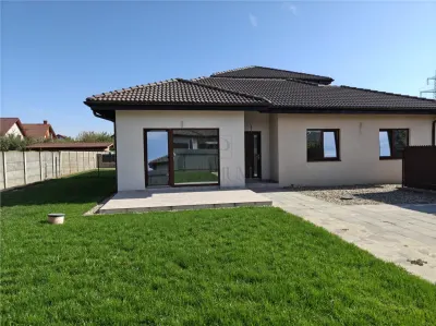 Casă 4 camere Moșnița Nouă - poza 2