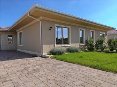 Duplex superb - toate utilitatile - finisaje premium - Mosnita Noua