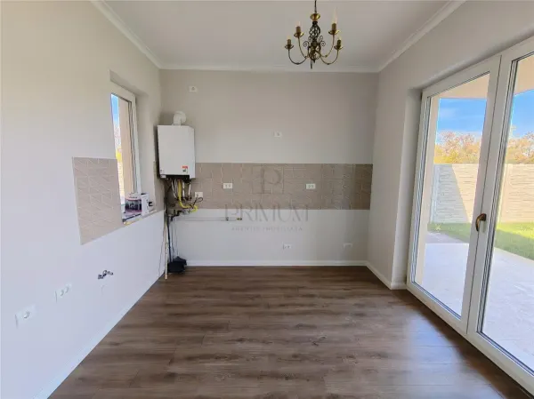 Casă 3 camere Moșnița Nouă - poza 4