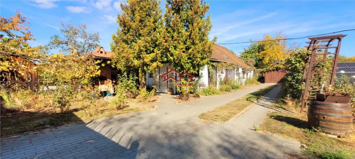 Casă 4 camere Sibiu - poza 1