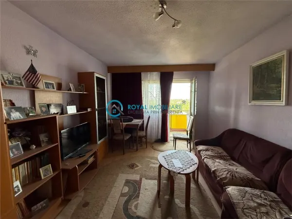 Apartament 3 camere Ploiești - poza 2
