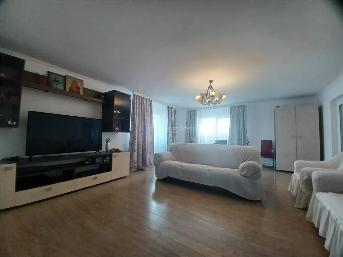 Casă 5 camere Berceni - poza 1