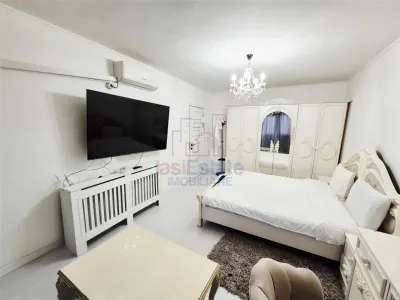 Apartament cu 3 camere de inchiriat in Centru - Iasi