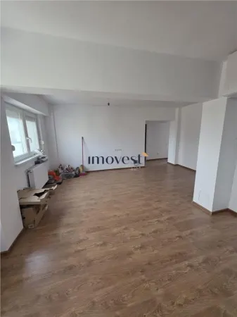 Apartament 4 camere Satu Mare - poza 8