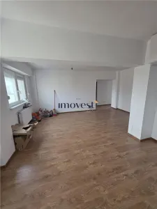 Apartament 4 camere Satu Mare - poza 8