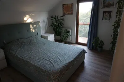 ARADULUI, LANGA PIATA VERDE - 2 CAMERE - DECOMANDAT - CENTRALA PROPRIE - Timisoara