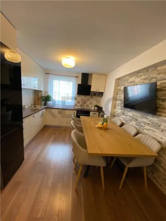 Apartament 3 camere Oradea - poza 2